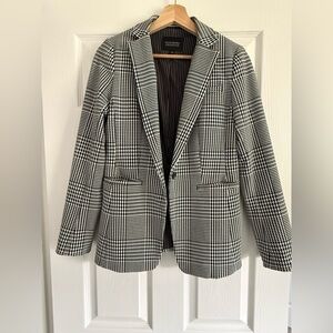 Banana Republic Houndstooth Blazer in Black and White